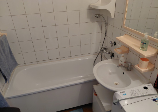 Areté real-prenájom slnečného 1izb. bytu s loggiou, pivnicou v Pezinku na sídlisku Sever