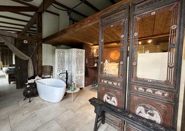 ARETÉ REAL - BÝVANIE S PODNIKANÍM V CENTRE PEZINKA, JESENSKÉHO A HOLUBYHO