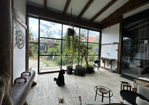 ARETÉ REAL - BÝVANIE S PODNIKANÍM V CENTRE PEZINKA, JESENSKÉHO A HOLUBYHO