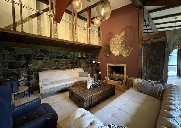 ARETÉ REAL - BÝVANIE S PODNIKANÍM V CENTRE PEZINKA, JESENSKÉHO A HOLUBYHO