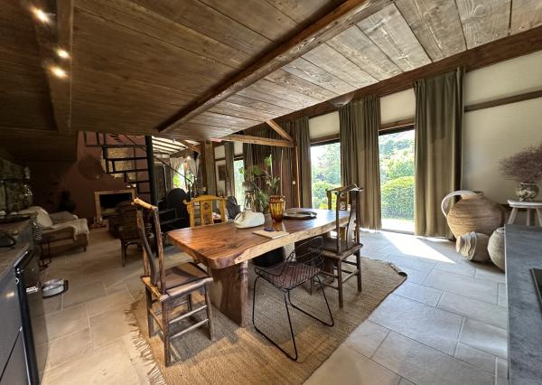 ARETÉ REAL - BÝVANIE S PODNIKANÍM V CENTRE PEZINKA, JESENSKÉHO A HOLUBYHO