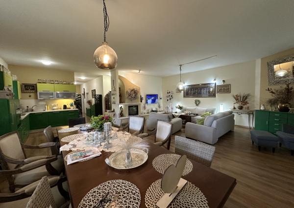 ARETÉ REAL - BÝVANIE S PODNIKANÍM V CENTRE PEZINKA, JESENSKÉHO A HOLUBYHO