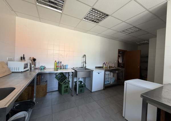 ARETÉ REAL – PRENÁJOM 160m2 KOMERČNÉHO PRIESTORU NA TOP MIESTE, PEZINOK, JESENSKÉHO