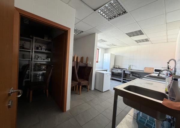 ARETÉ REAL – PRENÁJOM 160m2 KOMERČNÉHO PRIESTORU NA TOP MIESTE, PEZINOK, JESENSKÉHO