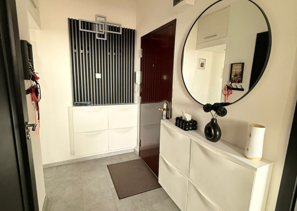 Areté Real - Areté Real - Predaj útulného, svetlého a kompletne zrekonštruovaného 3-izbového bytu s balkónom, loggiou s krásnym výhľadom na Malé Karpaty a okolie.