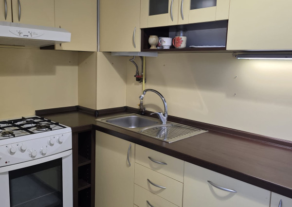 Areté real - Prenájom útulného 1- izbového tehlového bytu vo výbornej lokalite v širšom centre Pezinka, ul. Za hradbami