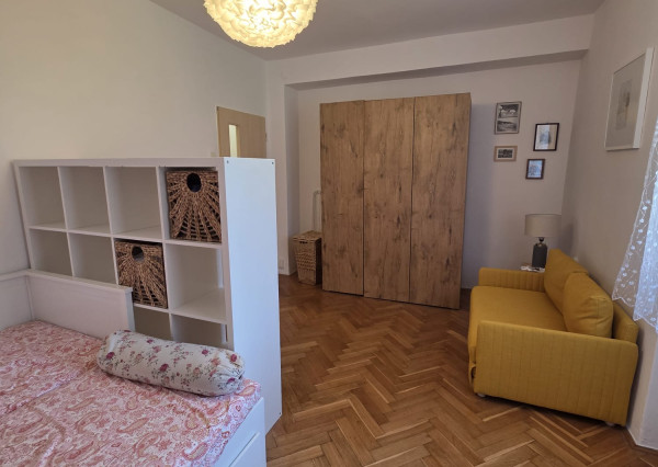 Areté real - Prenájom útulného 1- izbového tehlového bytu vo výbornej lokalite v širšom centre Pezinka, ul. Za hradbami