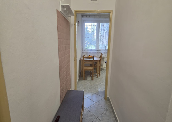 Areté real - Prenájom útulného 1- izbového tehlového bytu vo výbornej lokalite v širšom centre Pezinka, ul. Za hradbami