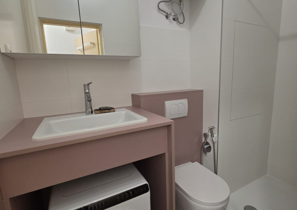 Areté real - Prenájom útulného 1- izbového tehlového bytu vo výbornej lokalite v širšom centre Pezinka, ul. Za hradbami