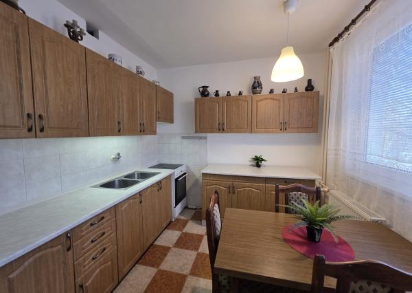 Areté real- Predaj priestranného 2-izbového bytu v dobrej lokalite, ul. Muškátová, Pezinok