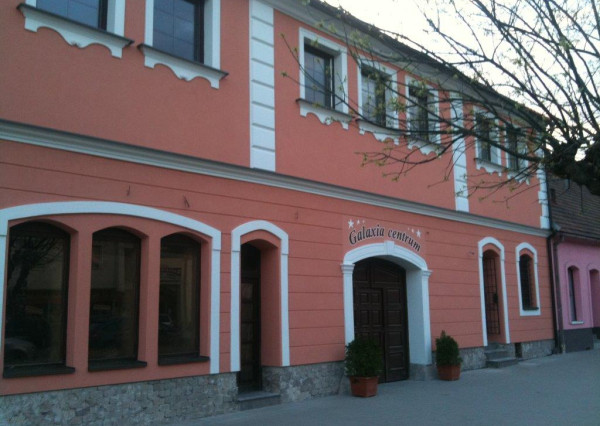 ARETÉ REAL - PRENÁJOM GARSÓNKY V CENTRE PEZINKA, M.R. ŠTEFÁNIKA