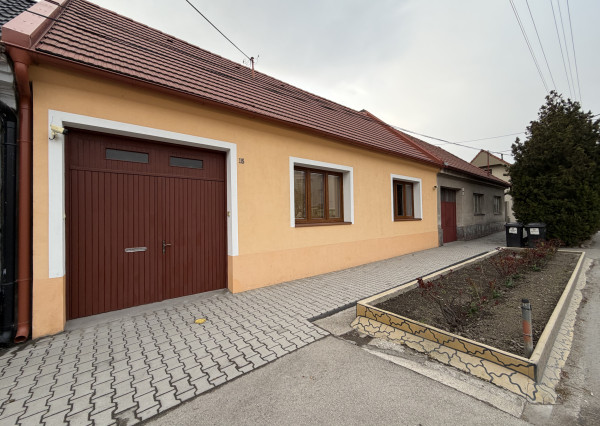 ARETÉ REAL – KÚSOK ROMANTICKÉHO VIDIEKA V CENTRE MESTA, PEZINOK, KALINČIAKOVA