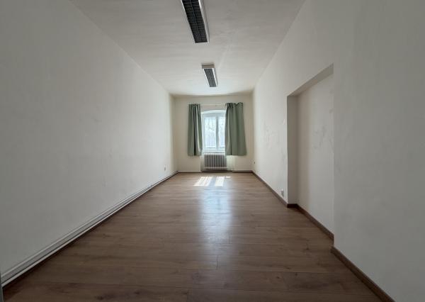 ARETÉ REAL – PRENÁJOM PRIESTRANNÉHO 3-IZBOVÉHO BYTU S PARKOVANÍM, SENEC, NÁM. 1. MÁJA