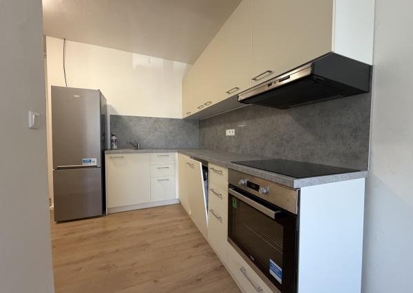 ARETÉ REAL – PRENÁJOM PRIESTRANNÉHO 3-IZBOVÉHO BYTU S PARKOVANÍM, SENEC, NÁM. 1. MÁJA