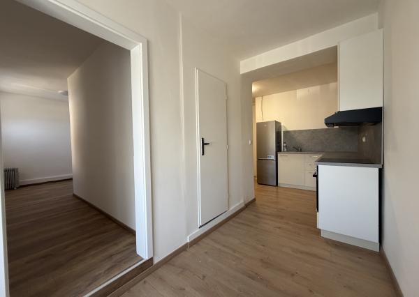 ARETÉ REAL – PRENÁJOM PRIESTRANNÉHO 3-IZBOVÉHO BYTU S PARKOVANÍM, SENEC, NÁM. 1. MÁJA