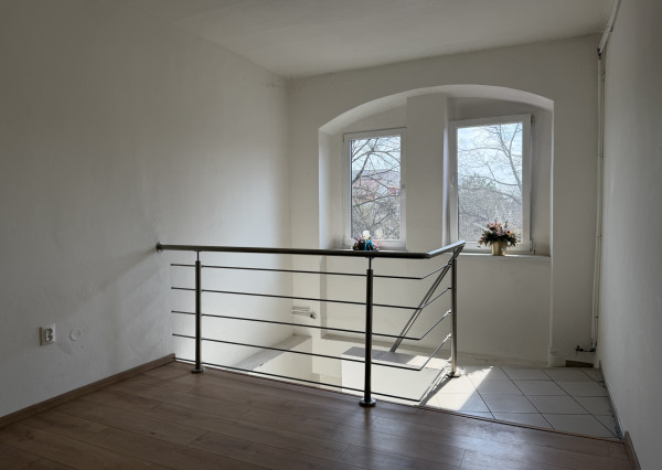 ARETÉ REAL – PRENÁJOM PRIESTRANNÉHO 3-IZBOVÉHO BYTU S PARKOVANÍM, SENEC, NÁM. 1. MÁJA