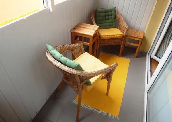 Areté real - Prenájom garsónky s veľkorysou výmerou a preskleným balkónom v novostavbe na Pezinskej ulici v Senci s rýchlym napojením na BA