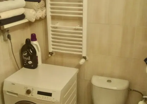 Areté real - Prenájom garsónky s veľkorysou výmerou a preskleným balkónom v novostavbe na Pezinskej ulici v Senci s rýchlym napojením na BA