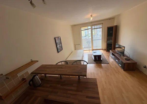 Areté real - Prenájom garsónky s veľkorysou výmerou a preskleným balkónom v novostavbe na Pezinskej ulici v Senci s rýchlym napojením na BA