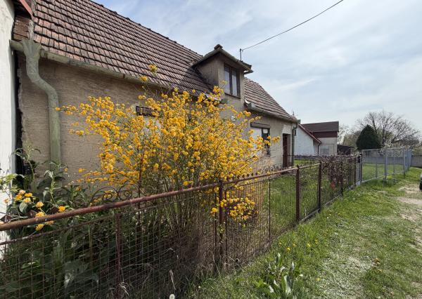 ARETÉ REAL – PREDAJ 3-IZBOVÉHO RODINNÉHO DOMU NA NÁDHERNOM POZEMKU, BOROVÁ