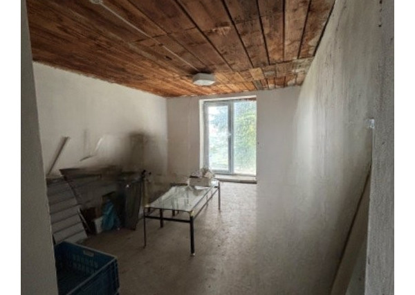 ARETÉ REAL- Ponúkame na predaj rodinný dom v tichej časti v meste MODRA, na slnečnom pozemku s veľkorysou výmerou 1790m2