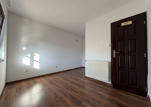 ARETÉ REAL - PRENÁJOM 12m2 KOMERČNÉHO PRIESTORU V CENTRE PEZINKA, M.R. ŠTEFÁNIKA