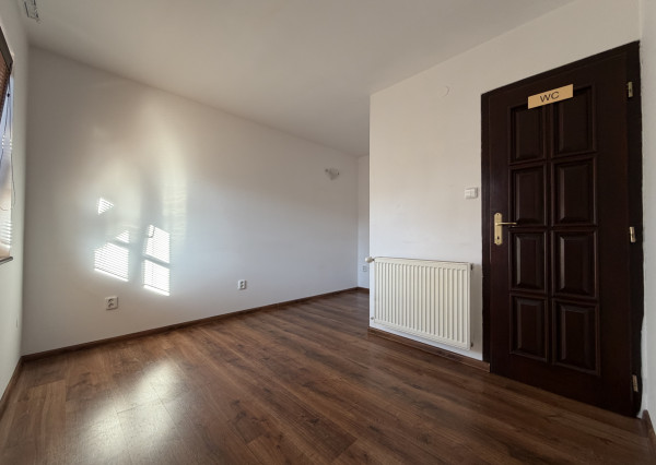 ARETÉ REAL - PRENÁJOM 12m2 KOMERČNÉHO PRIESTORU V CENTRE PEZINKA, M.R. ŠTEFÁNIKA