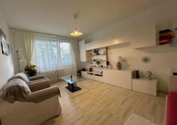 ARETÉ REAL - PRENÁJOM ZARIADENÉHO 1-IZBOVÉHO BYTU V PEZINKU, BYSTRICKÁ