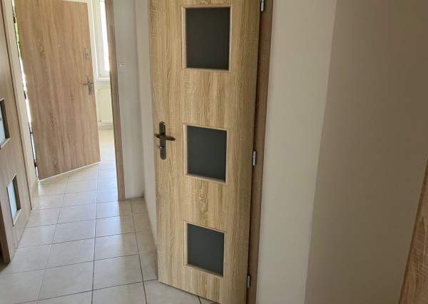 ARETÉ REAL - PONÚKAME NA PREDAJ  1-IZBOVÝ BYT  v STUPAVE, KÚPOU VOĽNÝ
