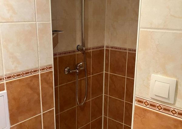 ARETÉ REAL - PONÚKAME NA PREDAJ  1-IZBOVÝ BYT  v STUPAVE, KÚPOU VOĽNÝ