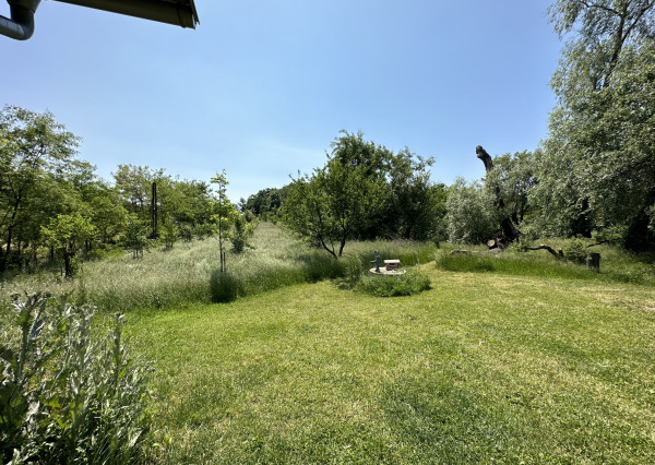 ARETÉ REAL – PRIPRAVUJEME PREDAJ 6270m2 POZEMKU S JAZIERKOM V MODRE, ČASŤ ŠARKAPERKY