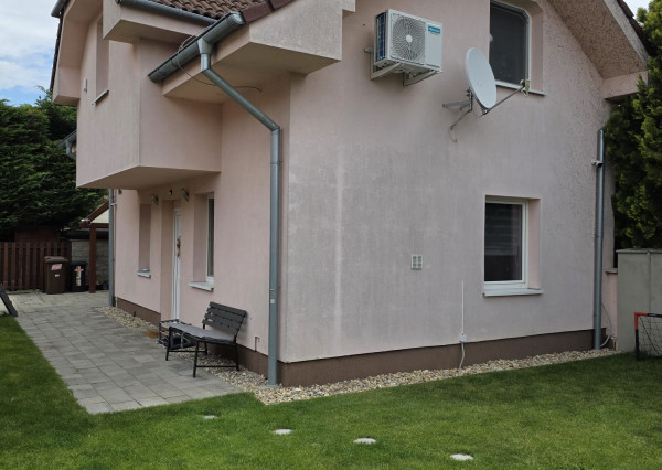 Areté real - Predaj veľmi pekného dvojpodlažného samostatne stojaceho rodinného domu v Chorvátskom Grobe, Hornodvorská ul.