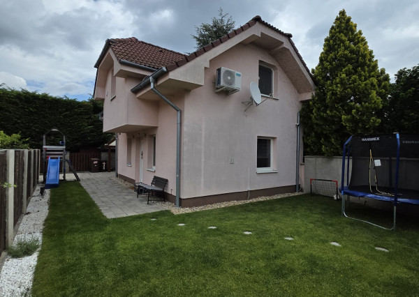 Areté real - Predaj veľmi pekného dvojpodlažného samostatne stojaceho rodinného domu v Chorvátskom Grobe, Hornodvorská ul.