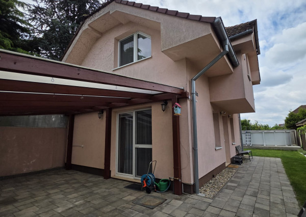 Areté real - Predaj veľmi pekného dvojpodlažného samostatne stojaceho rodinného domu v Chorvátskom Grobe, Hornodvorská ul.
