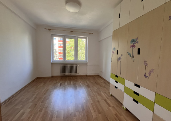 Prenájom výborne dispozične riešeného 3-izbového bytu vo vyhľadávanej lokalite