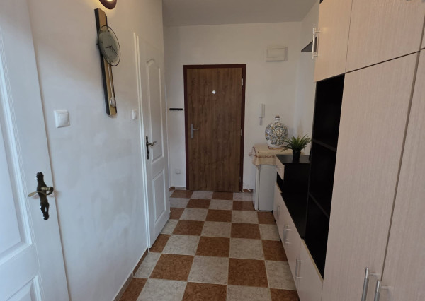 Areté real, Prenájom 2-izbového príjemného bytu s balkónom v Pezinku na Muškátovej ulici