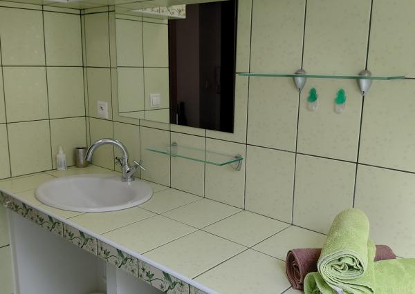 ARETÉ REAL- PREDAJ TEHLOVÉHO 2IZB.BYTU V PEZINKU, CENTRUM,  S BALKÓNOM A MUROVANOU PIVNICOU