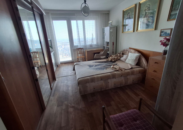 Areté real- Predaj  slnečného 4 izbového bytu s 3 loggiami, ulica Ladislava Dérera, lokalita KRAMÁRE