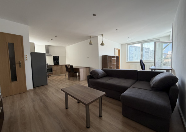 ARETÉ REAL - PRENÁJOM ZARIADENÉHO 2-IZBOVÉHO BYTU S PARKOVANÍM V PEZINKU ČASŤ GRINAVA, MYSLENICKÁ