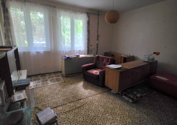ARETÉ REAL- PONÚKAME NA PREDAJ RODINNÝ DOM NA SLNEČNOM, VEĽKORYSOM POZEMKU V PEZINKU