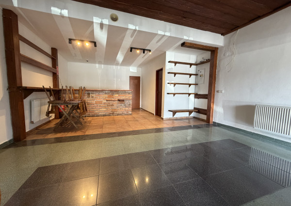 ARETÉ REAL - PRENÁJOM 40m2 KOMERČNÉHO PRIESTORU S 33m2 TERASOU NA TOP MIESTE, PEZINOK, JESENSKÉHO