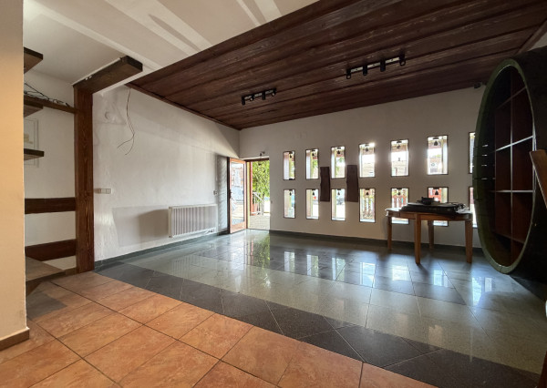 ARETÉ REAL - PRENÁJOM 40m2 KOMERČNÉHO PRIESTORU S 33m2 TERASOU NA TOP MIESTE, PEZINOK, JESENSKÉHO