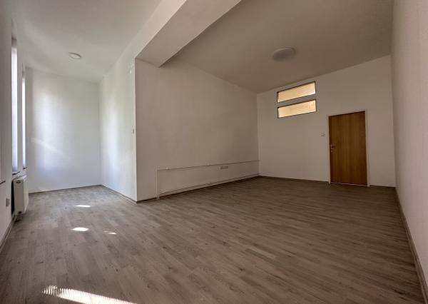 ARETÉ REAL - PRENÁJOM 75 m2 KOMERČNÉHO PRIESTORU V CENTRE, PEZINOK, JESENSKÉHO