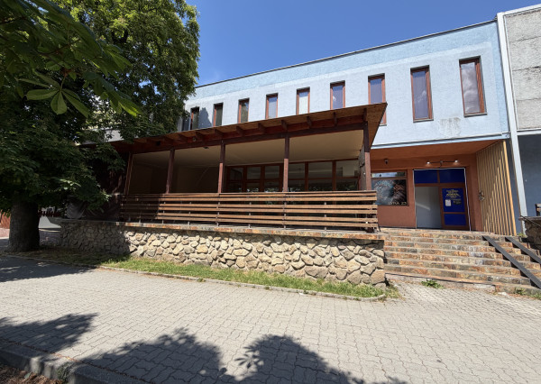 ARETÉ REAL - PRENÁJOM 75 m2 KOMERČNÉHO PRIESTORU V CENTRE, PEZINOK, JESENSKÉHO