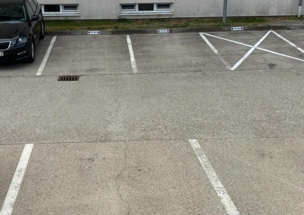Areté real- Prenájom parkovacieho státia v Pezinku, ul. dona Sandtnera
