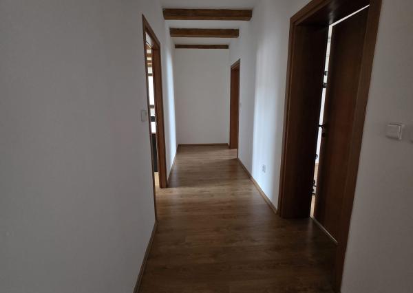 Areté real - Prenájom priestorov v centre Pezinka – vhodné na administratívu, služby alebo bývanie spojené s podnikaním
