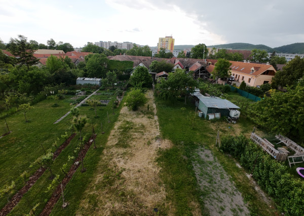 ARETÉ REAL – PREDAJ 2 VINÁRSKYCH RODINNÝCH DOMOV S 2 NEBYTOVÝMI BUDOVAMI V CENTRE MODRY, DOLNÁ
