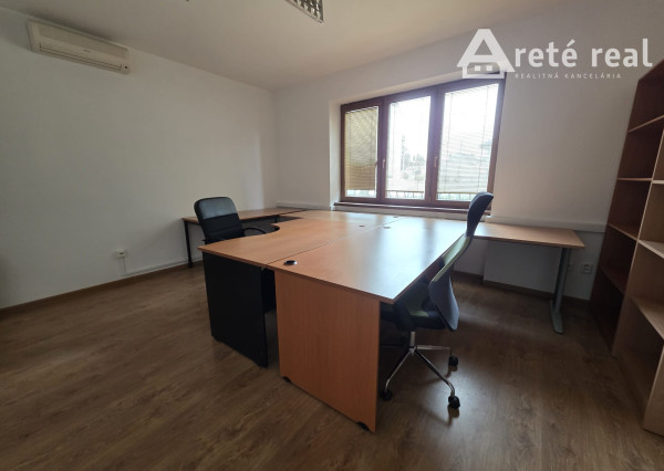 Areté real - Prenájom priestorov v centre Pezinka – kombinovateľné priestory vo výbornej lokalite v Pezinku