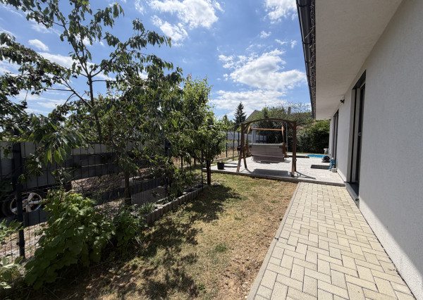 ARETÉ REAL - PREDAJ RODINNÉHO DOMU S BAZÉNOM, MODRA, FERDINANDA PÍSECKÉHO