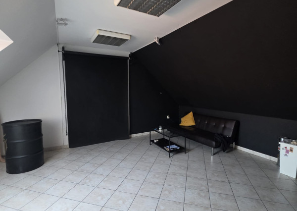 Areté real - Prenájom obchodného priestoru, resp. priestoru pre služby v centre mesta Pezinok